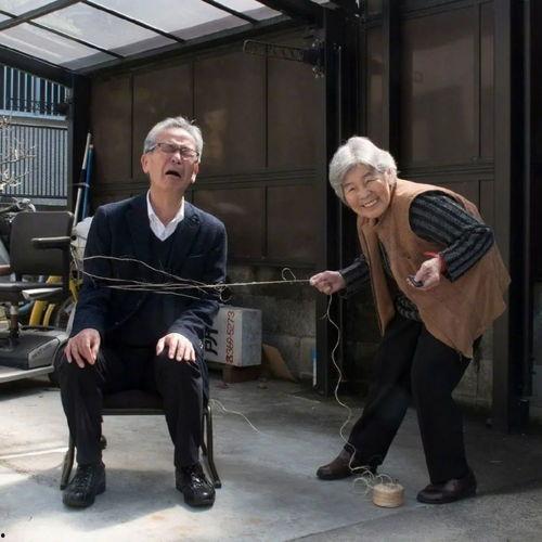 娱乐吃瓜酱老人头像,揭秘娱乐吃瓜酱老人头像背后的故事  第3张
