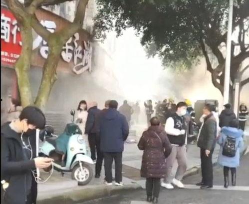 网友爆料餐厅视频大全最新,最新餐厅视频大全，揭秘美食背后的秘密  第2张