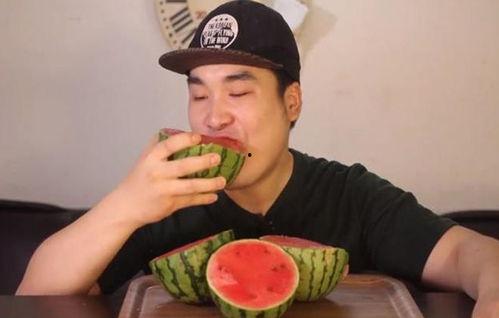 吃瓜云南网红,揭秘当地美食与风土人情  第3张