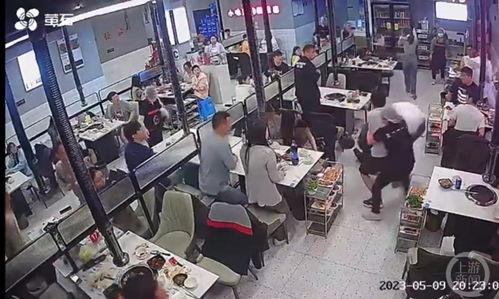 南京烧烤店打人被爆料视频,监控视频揭露惊人一幕  第2张